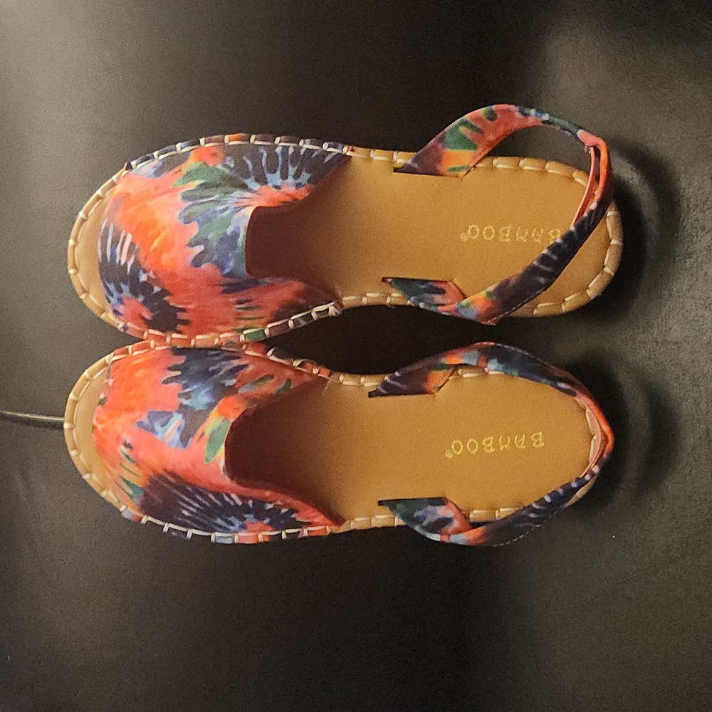 Bamboo Sandals - Colorful Tye Dye in Size 6.5
